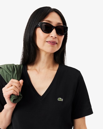 Camiseta de Algod&atilde;o com Gola V e Caimento Relaxado