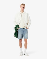 Bermuda em Denim com Ajuste Reto