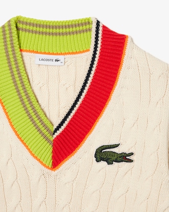 Su&eacute;ter feminino Lacoste em tric&ocirc; tran&ccedil;ado colorido com decote em V