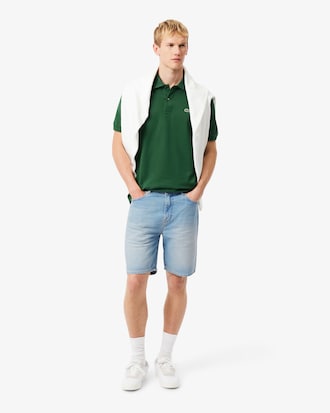 Bermuda em Denim com Ajuste Reto