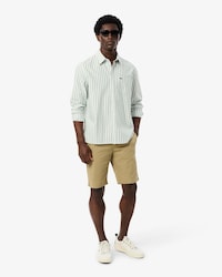 Bermuda Chino Slim Fit em Algod&atilde;o Stretch