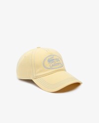 Bon&eacute; masculino em piqu&eacute; de algod&atilde;o com logo bordado