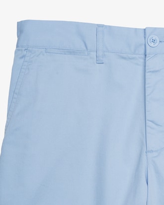 Bermuda Chino Slim Fit em Algod&atilde;o Stretch
