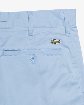 Bermuda Chino Slim Fit em Algod&atilde;o Stretch