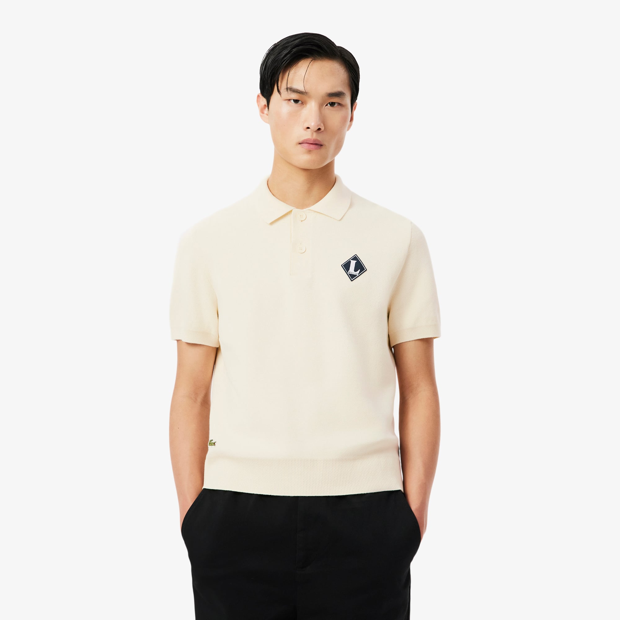 Suéter com Gola Polo e Aplique de Insígnia — Fabricado na França