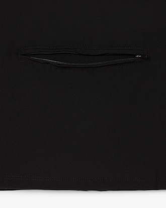 Campera Deportiva Elastizada Con Acento En Costuras