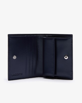 Carteira pequena feminina Chantaco em couro piqu&eacute; com fecho de press&atilde;o