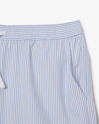 Sunga bermuda listrada de comprimento m&eacute;dio com textura