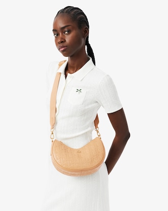 Cartera Medialuna De Cuero Con Relieve Maheki