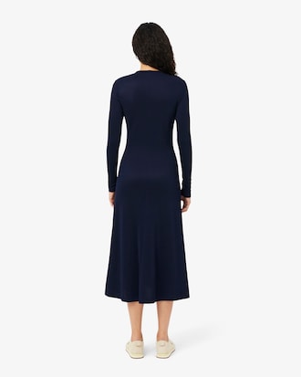 Vestido maxi de piqu&eacute; con botones de corte ajustado