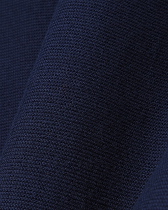 Polo em malha de caimento cl&aacute;ssico