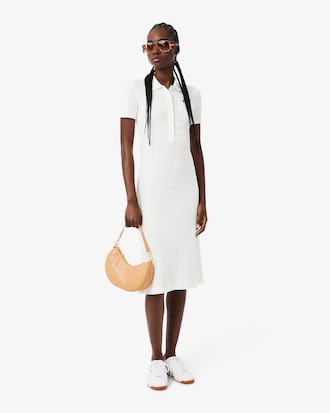 Cartera Medialuna De Cuero Con Relieve Maheki