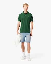 Bermuda em Denim com Ajuste Reto
