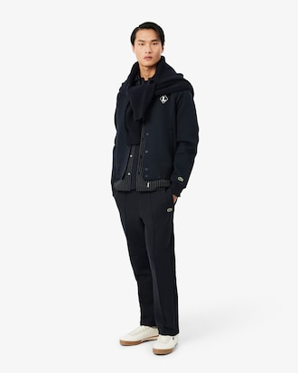 Campera de ch&aacute;ndal con insignia retro de fabricaci&oacute;n francesa