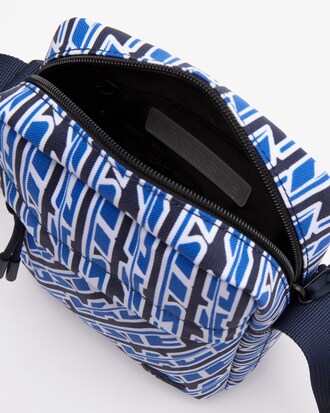 Bolsa mensageiro vertical masculina Lacoste Neocroc com estampa de logo