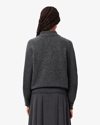 Sweater de lana de cuello alto