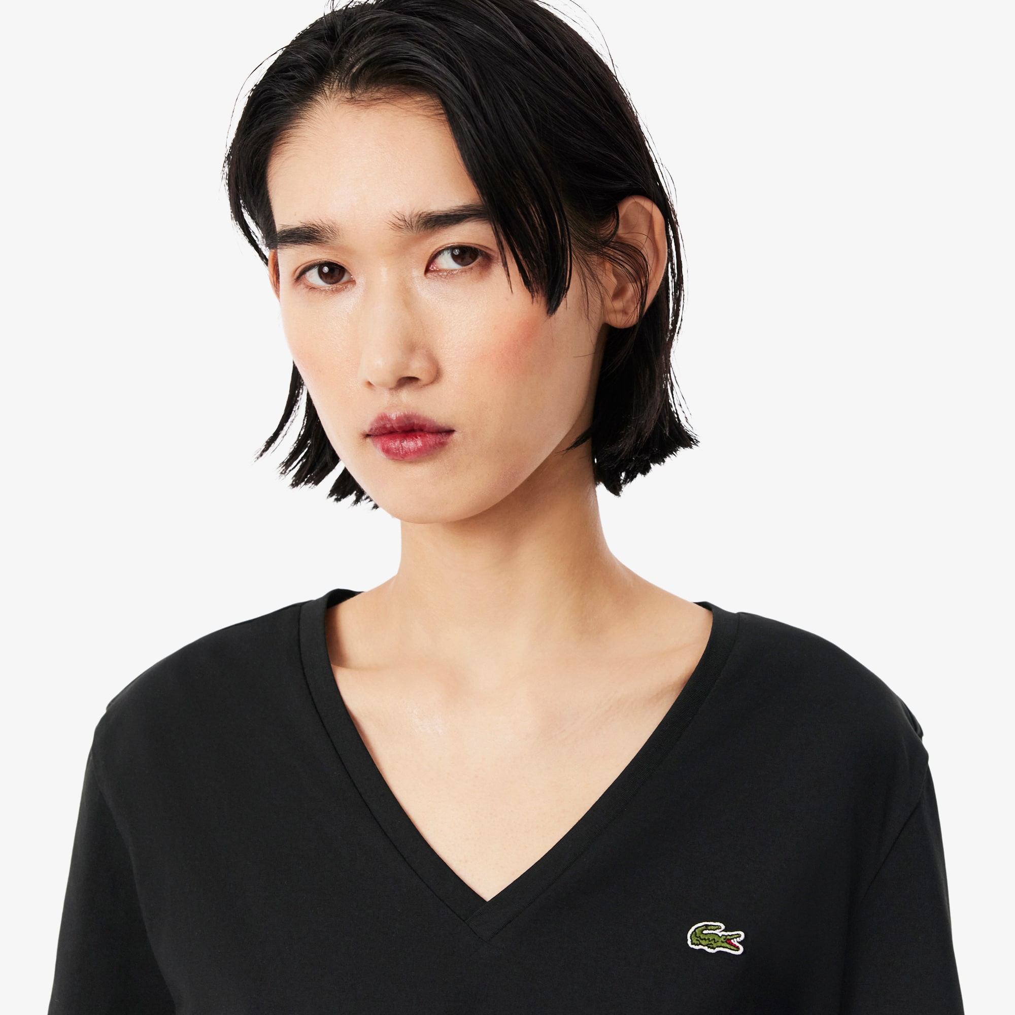 Camiseta Feminina de Algodão com Gola V e Caimento Relaxado