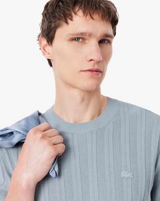 Sweater de manga corta de canal&eacute; fluido