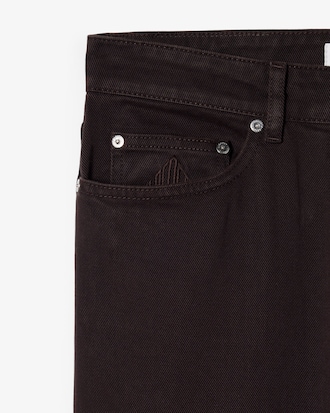 Pantal&oacute;n vaquero con cinco bolsillos de corte recto