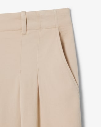 Cal&ccedil;a Feminina de Sarja com Elastano em Modelagem Oversizedd
