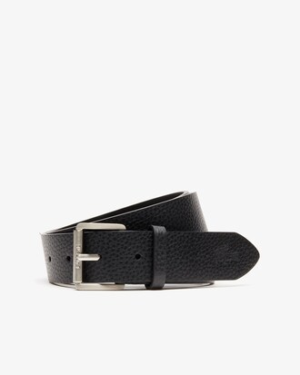 Cinto masculino em couro granulado e fivela com logo gravado