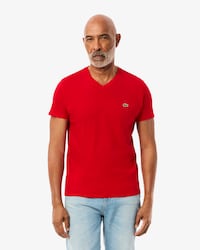 Camiseta de Algod&atilde;o Pima Leve com Gola V
