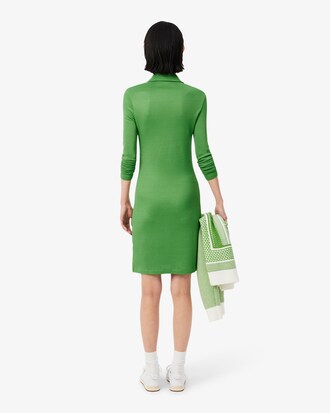 Vestido Polo em Piqu&eacute; com acabamento acetinado fluido
