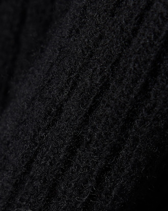 Ribbed Wool Scarf