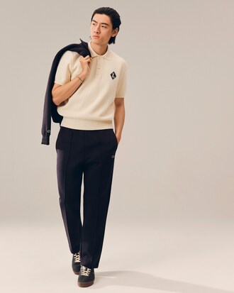 Su&eacute;ter com Gola Polo e Aplique de Ins&iacute;gnia &mdash; Fabricado na Fran&ccedil;a