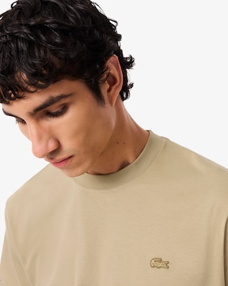 Remera con Firma Bordada