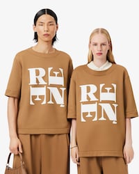 Camiseta Runway Satin Graphic